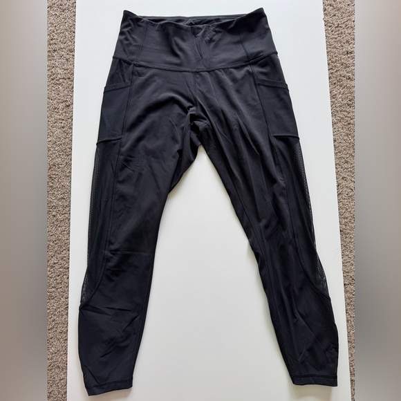 Lululemon 7/8 Length Mesh Panel Black Leggings Size 10 - Picture 1 of 3